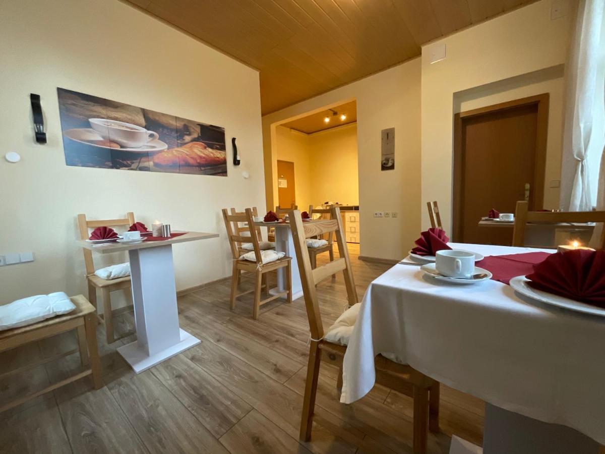 Pension Lindenhof Дрезден Екстериор снимка
