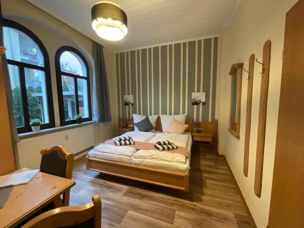 Pension Lindenhof Дрезден Екстериор снимка