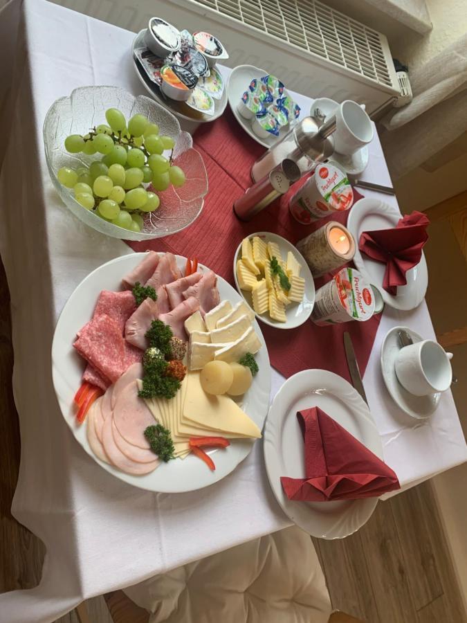 Pension Lindenhof Дрезден Екстериор снимка